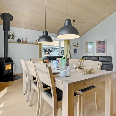 Holiday home Beautiful In With Kitchen *